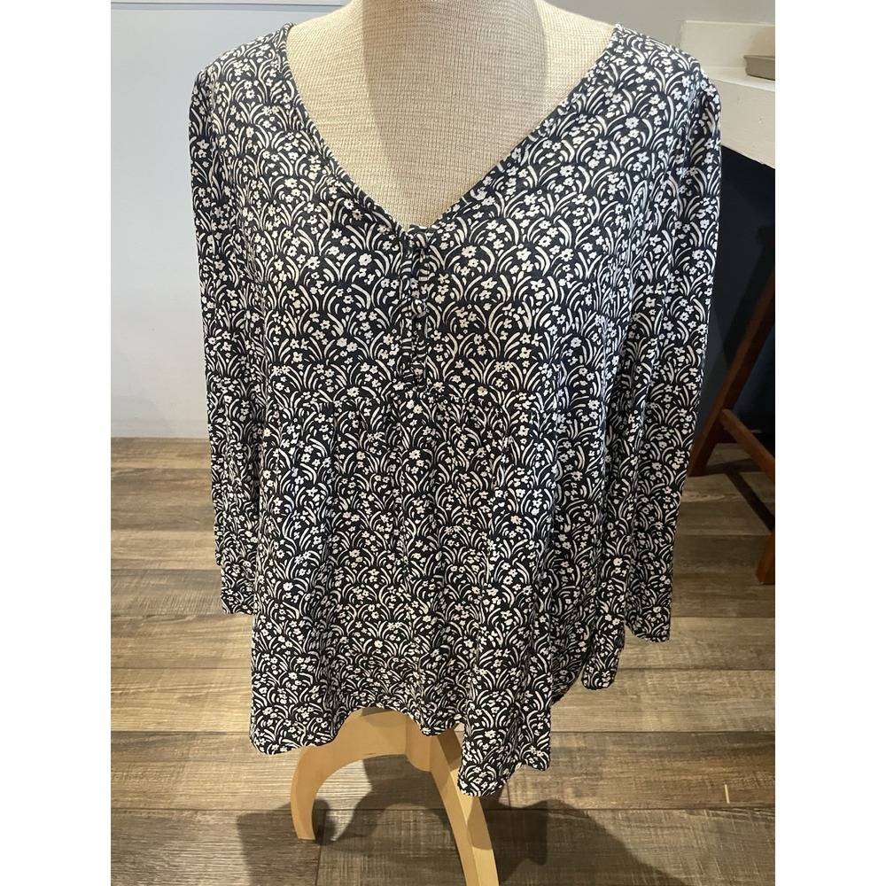 Universal Thread Dainty Black White Floral V-Neck Long Sleeve Blouse Shirt XXL